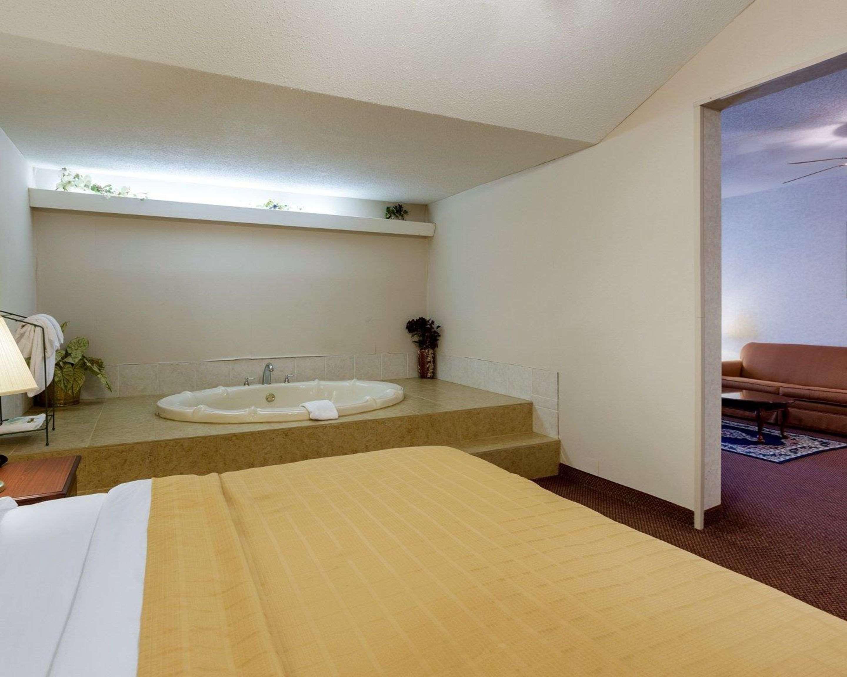 Quality Inn Robinsonville Exteriör bild